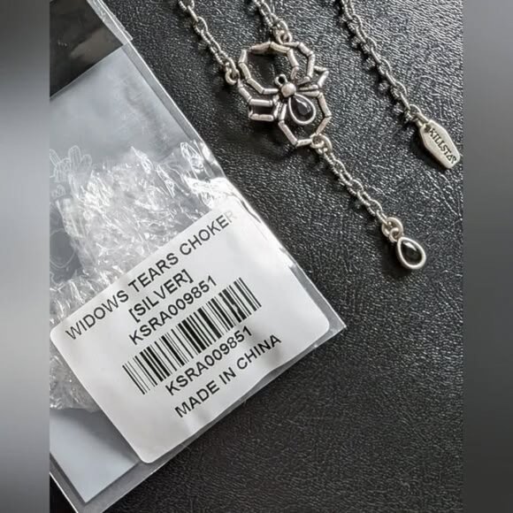 Widows Tears necklace from Killstar gothic spider pendant and black teardrop - Picture 5 of 5